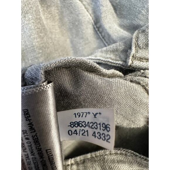 American Eagle Distressed Cargo Elastic Leg Pants Women Size 6 - Picture 12 of 12